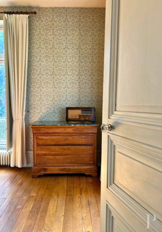 En Saône-et-Loire, au cœur de la ville d’Autun, une demeure d’inspiration palladienne dans un parc de près d’un hectare - photo  n°12